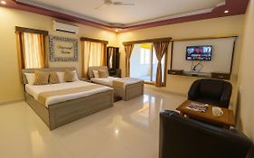 Golden Ring Resort
